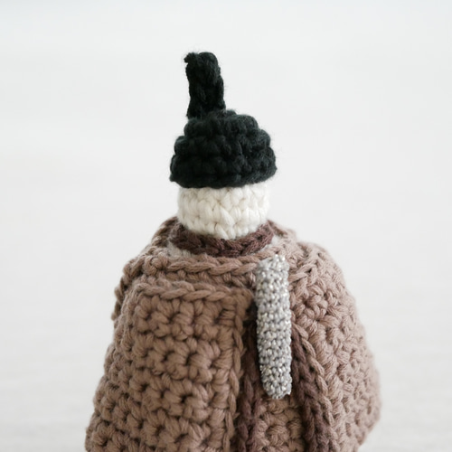 省スペース＋毛糸のあたたかみ♡手編みの雛人形 黒色フェルトマット