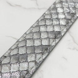 日本製　上質　パイソン　２０mm巾　ベルト　ダイヤモンドパイソン　蛇革　フリーサイズ　エキゾチックレザー 4枚目の画像