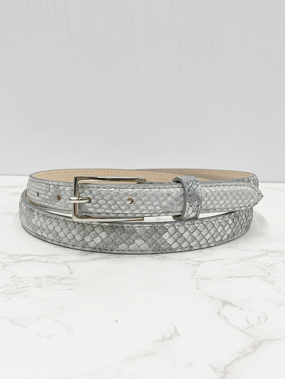 日本製　上質　パイソン　２０mm巾　ベルト　ダイヤモンドパイソン　蛇革　フリーサイズ　エキゾチックレザー 1枚目の画像