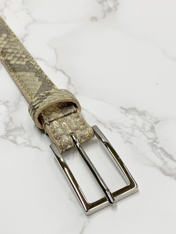 日本製　上質　パイソン　２０mm巾　ベルト　ダイヤモンドパイソン　蛇革　フリーサイズ　エキゾチックレザー 2枚目の画像