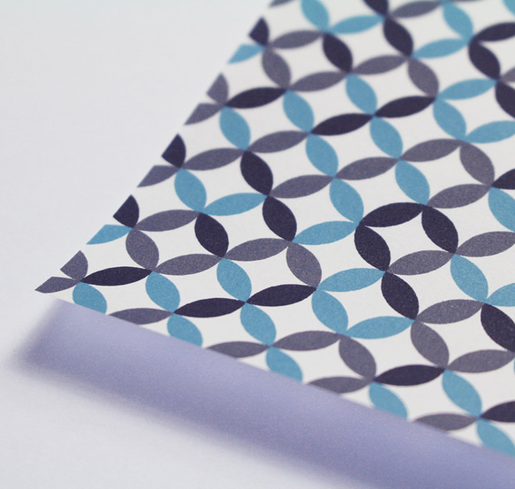 七宝柄の包装紙（ブルー系）　A4サイズ（8枚入り）デザインペーパー　和のラッピングペーパー 1枚目の画像