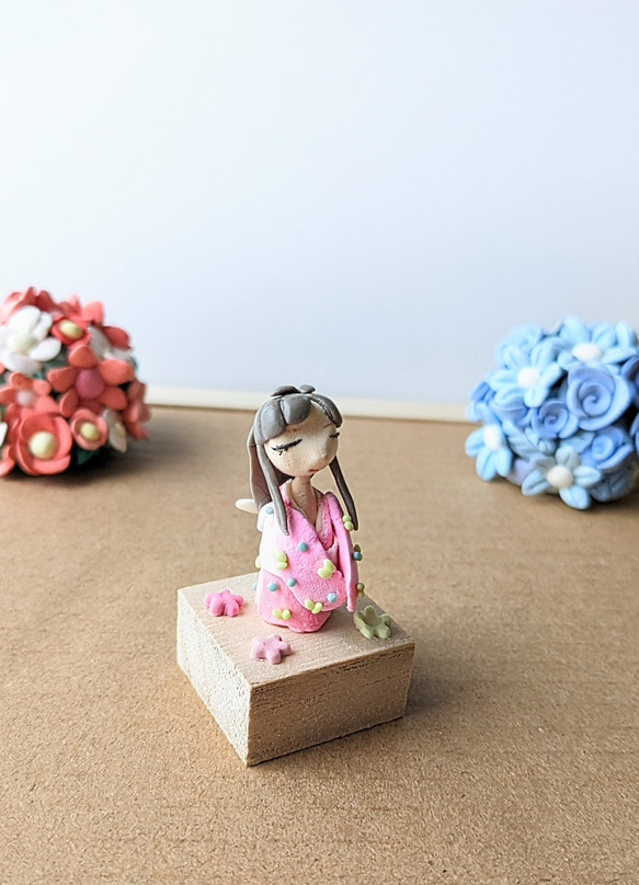 ミニチュア　日本人形　和服の着物の女の子　ピンク 3枚目の画像