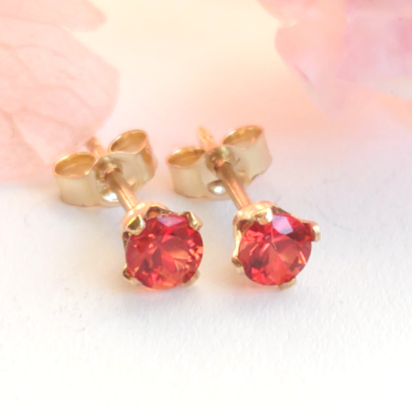 レッドオレンジサファイア ピアス 14KGP仕上げ 3×3㎜ ピアス（スタッド