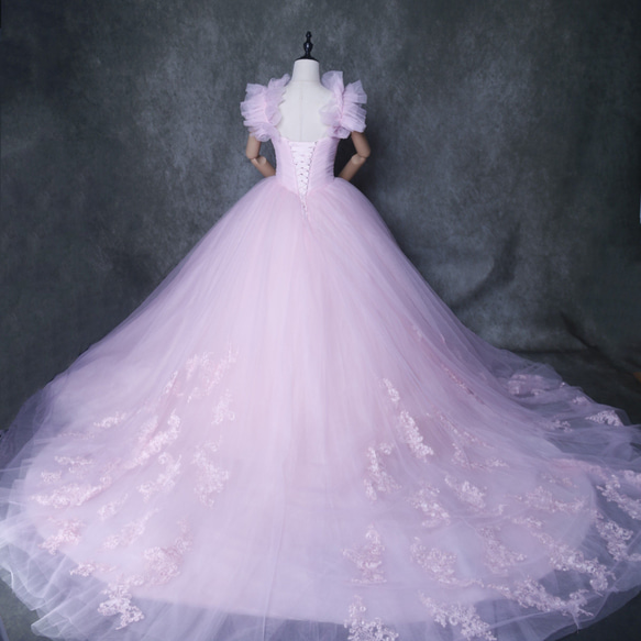 カラードレス  ピンク  オンショルダードレス  裾に繊細レースをあしらった  ソフトチュール  結婚式  可愛い 3枚目の画像