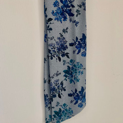 ツイリースカーフ《ブルー花柄》 3枚目の画像