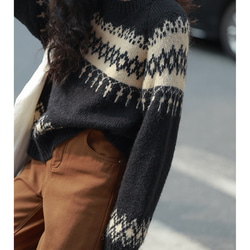 暖かい、シンプルカジュアルなアーガイル柄のセーター。シャギーニット 個性的 ゆったり おしゃれ 春 レイヤード 重ね着 5枚目の画像