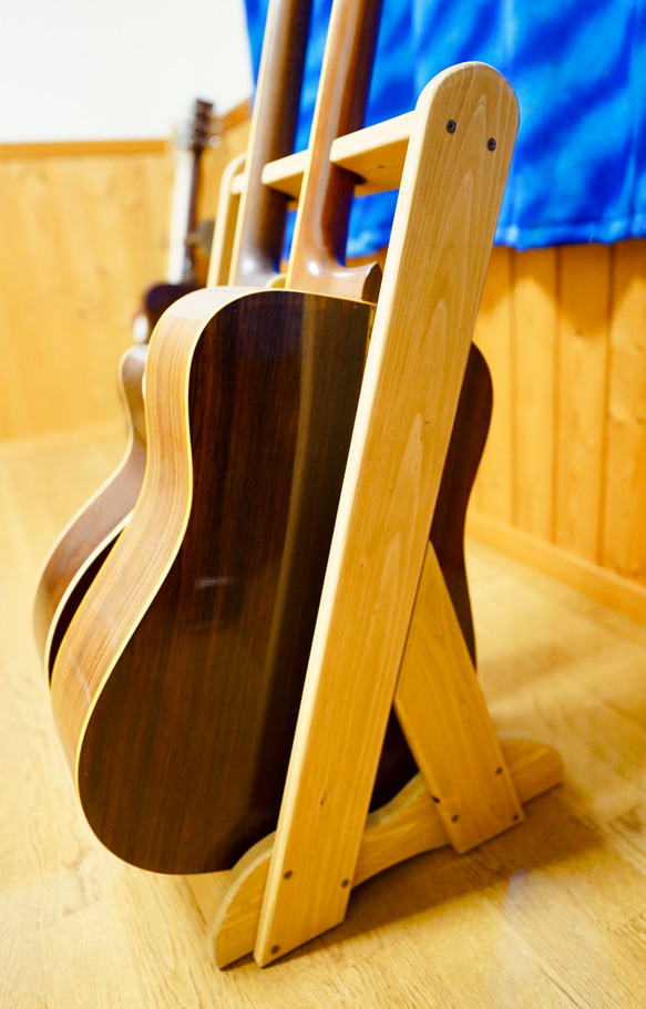 【オーダー品】手作り木工　木製ギタースタンド （オーク） ２本掛け 5枚目の画像