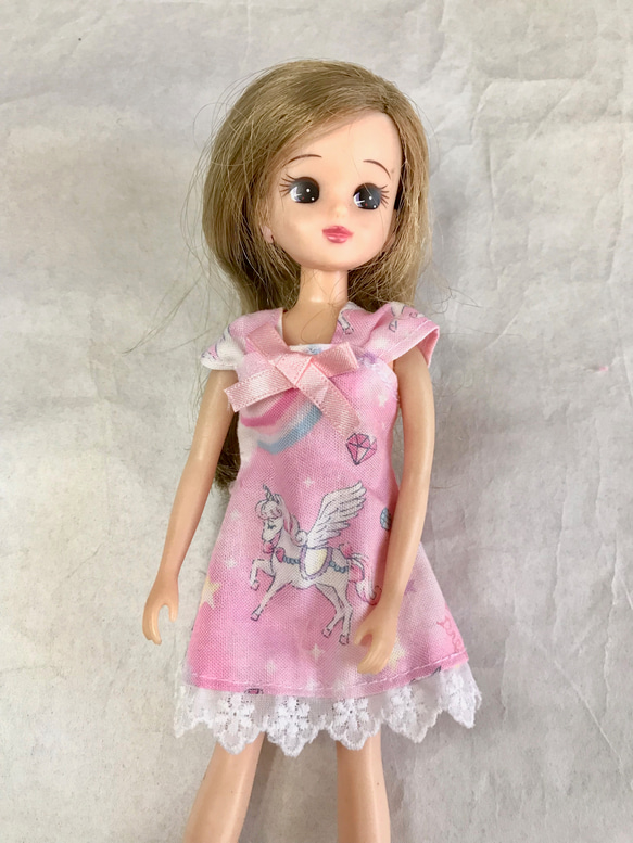 【決算セール】リカちゃんの布団とお洋服のセット　ピンクのユニコーン 6枚目の画像