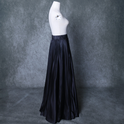 オーバースカート ブラック ストレッチ 滑らか ロング 光沢感 2次会 前  