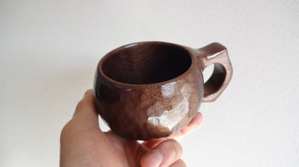 ウオールナットで作った一木彫りコーヒーカップ. 4枚目の画像