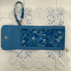 二つ折り財布・ブルー系花柄 6枚目の画像