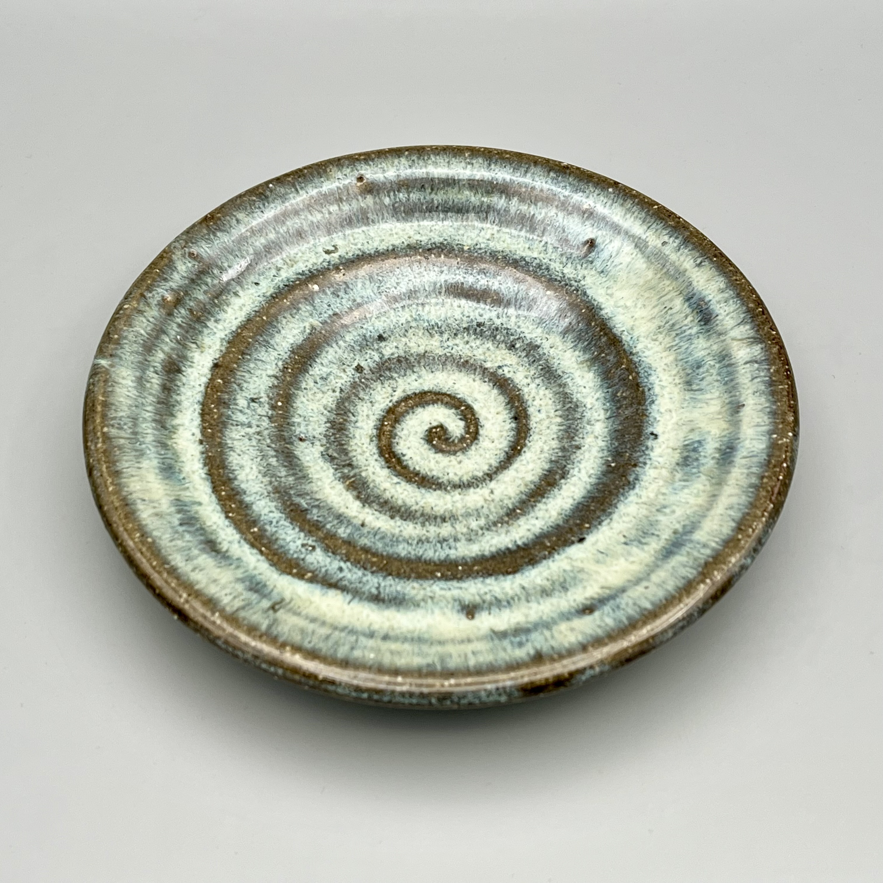 【現状品】 陶器 大皿 銘あり 房山作？ 辰山作？ 秀貞 定価56000円？ 現状品】 陶器 大皿 銘あり 房山作？ 辰山作？ 秀貞 定価56000円