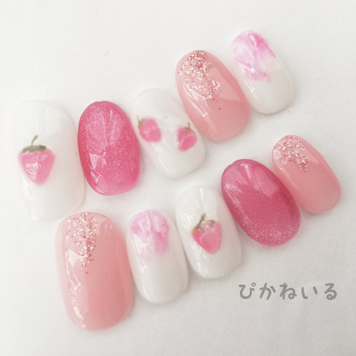 ぷっくり苺♡いちごミルクのバレンタインネイル ネイルチップ（つけ爪  