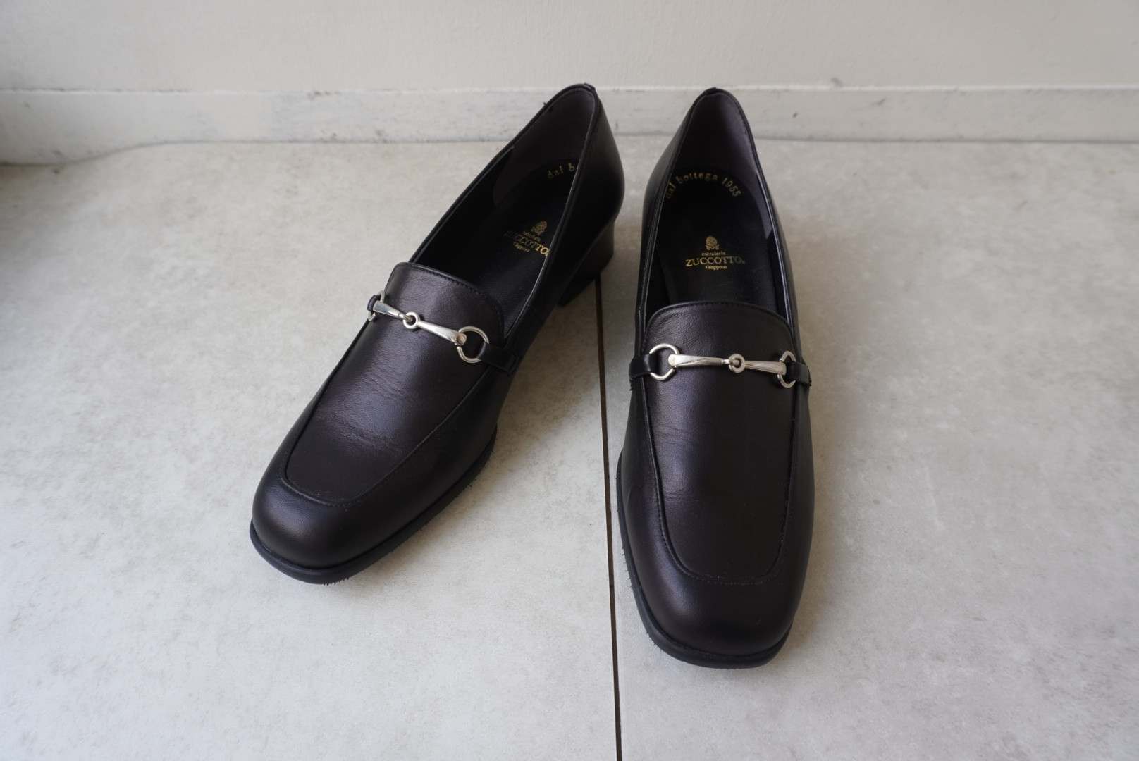 23cmのみサンプルセール★返品交換不可★シンプルさが魅力のビットローファー