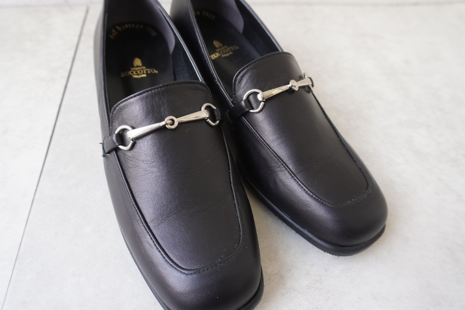 23cmのみサンプルセール★返品交換不可★シンプルさが魅力のビットローファー