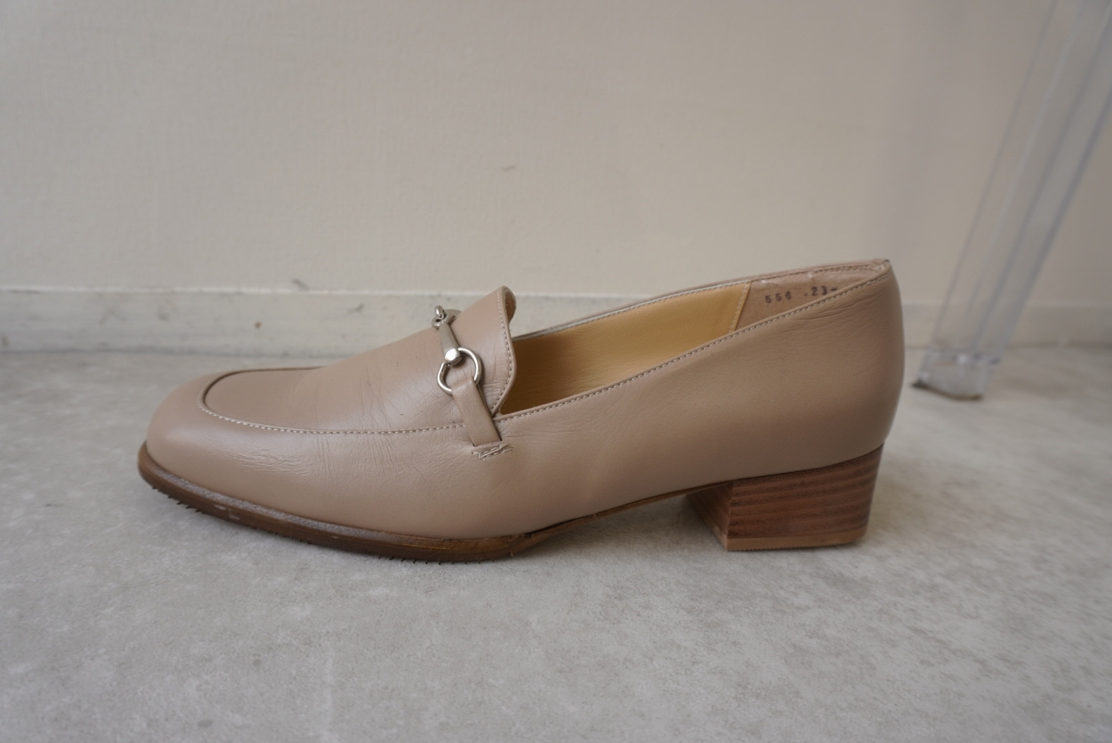 23cmのみサンプルセール★返品交換不可★シンプルさが魅力のビットローファー