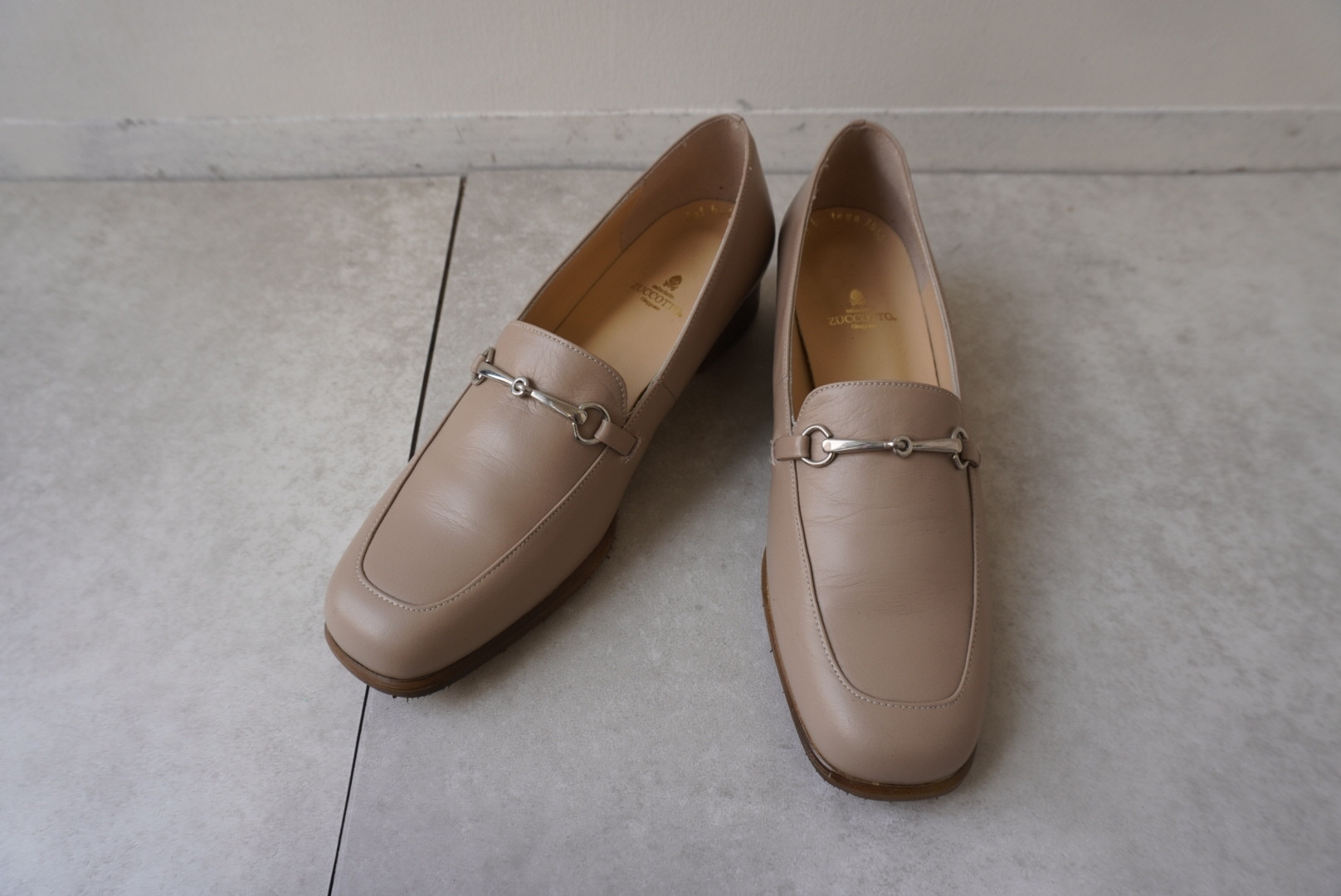 23cmのみサンプルセール★返品交換不可★シンプルさが魅力のビットローファー