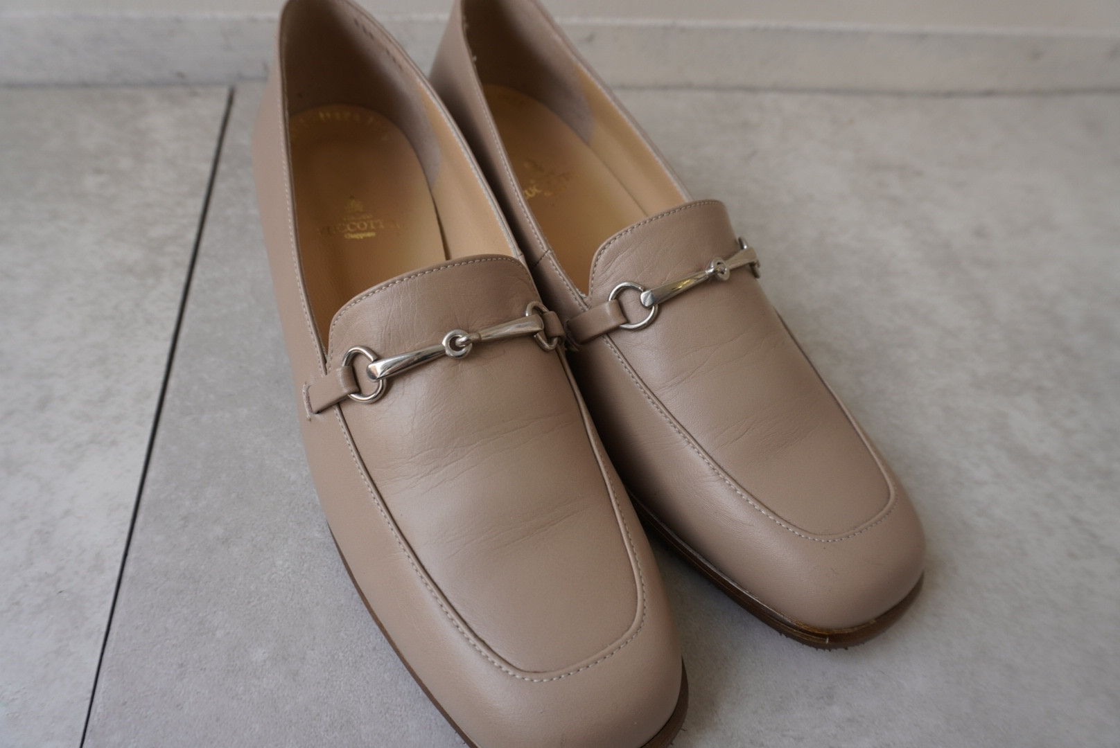 23cmのみサンプルセール★返品交換不可★シンプルさが魅力のビットローファー