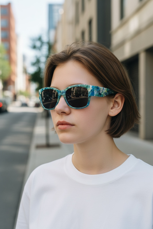 ターコイズボタニカルのサングラス 1枚目の画像