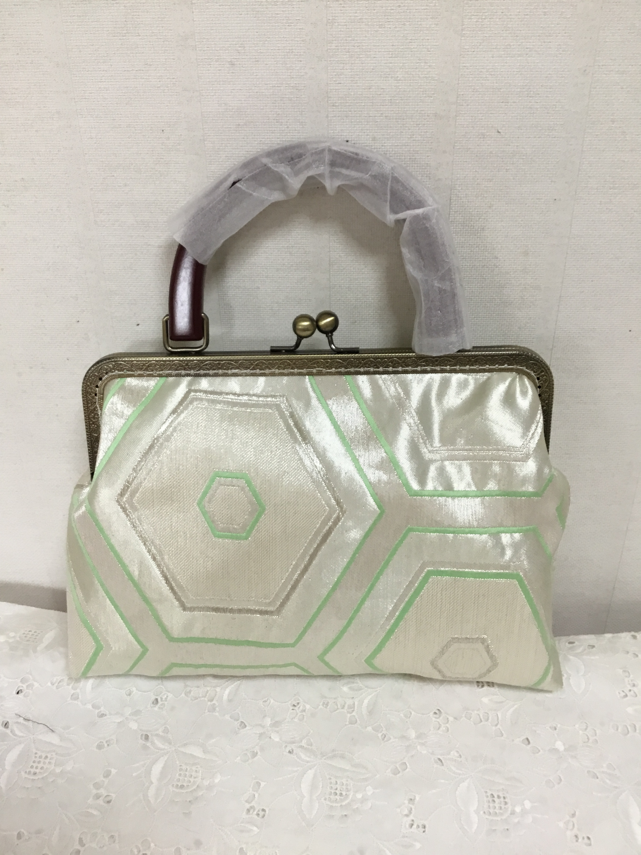 ハンドメイド・リメイク・帯・カバン・がま口バック・お出掛け・お洒落・上品・白・グリーン・59