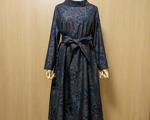 249　手染め大輔　着物リメイク　大島　ワンピース　ストール付　フリーサイズ 着物リメイク 黒留チュニックワンピース フリーサイズ ストール