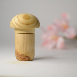 きのこ(ひのき)の調味料入れ/セラピストが作る木工品 #0056 2枚目の画像
