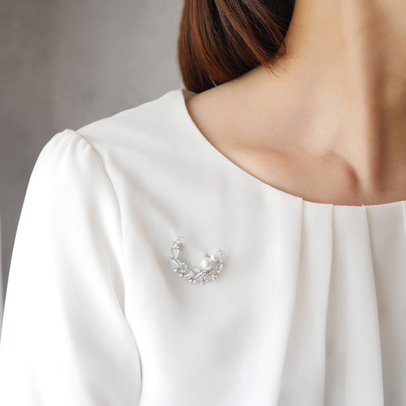 貝殼珍珠鋯石月亮和珍珠胸針，新月，非常適合畢業典禮和入學典禮 第8張的照片