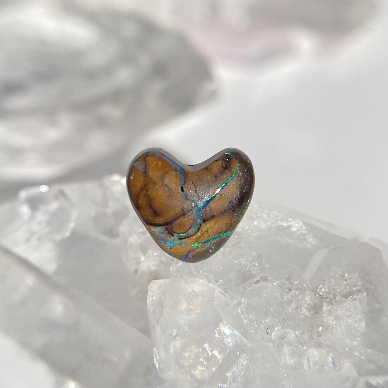 ハート！天然ボルダーオパール片耳ピアス☆オーストラリア・Yowah産原石から磨いた１点もの！