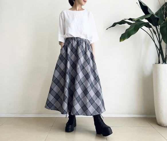 フレアースカート　cotton linen　GreyXNavy タータンチェック 1枚目の画像