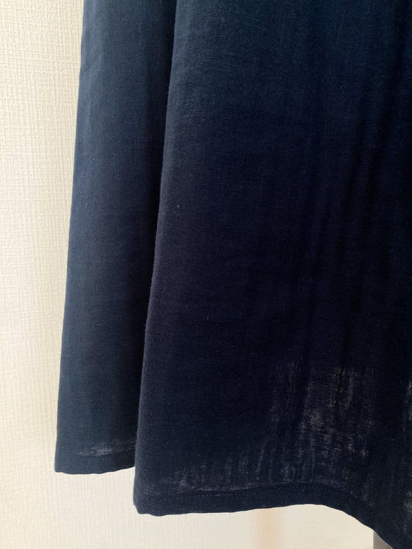 100% 國產棉 ◎ 柔軟雙層紗布 * 簡單素色長袖連身裙 * 一種尺寸最適合 * 有口袋 * 深海軍藍 第20張的照片