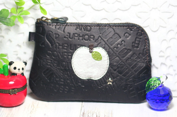 L字ファスナー財布・黒・運気UPりんご・財安定・福財布・星 4,805円