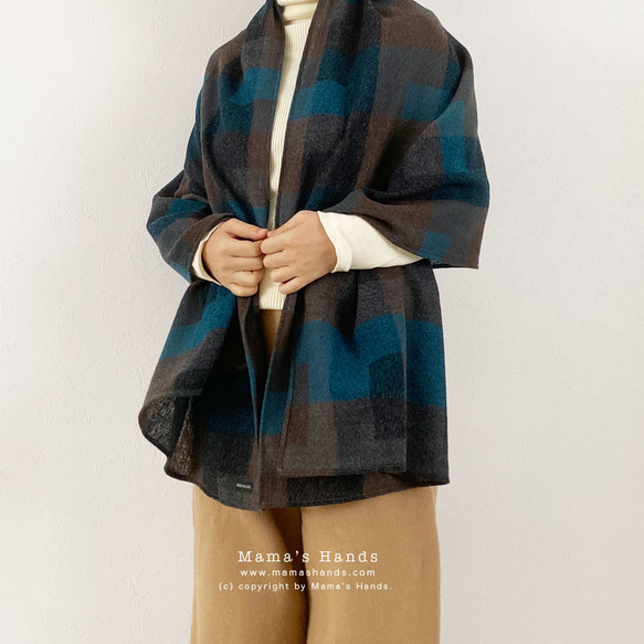 《ブルーグリーン チェック》おしゃれな  ナチュラル 大きめ 茶系 ベージュ ガーゼ ウール 秋 冬 ストール 6枚目の画像