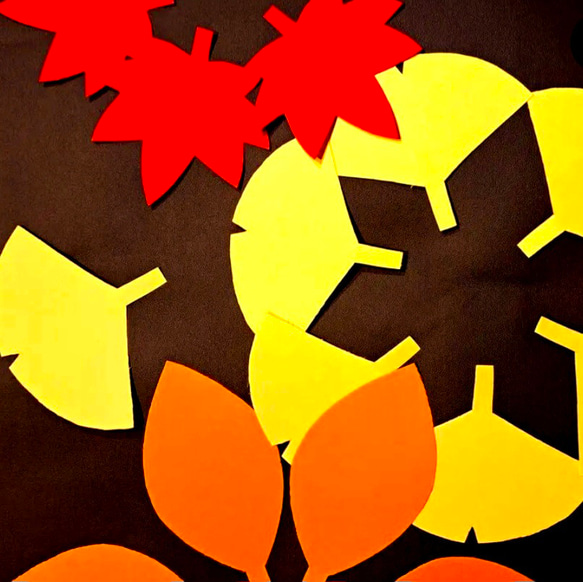保育 施設 壁面飾り 落ち葉 シルエット 葉っぱ×7 いちょう×7 紅葉×6  保育 幼稚園 高齢者施設 1枚目の画像