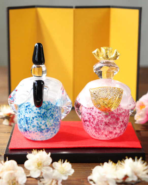 新作「ガラスの花色お雛様（金屛風＆化粧箱付） 」純金 桃の節句