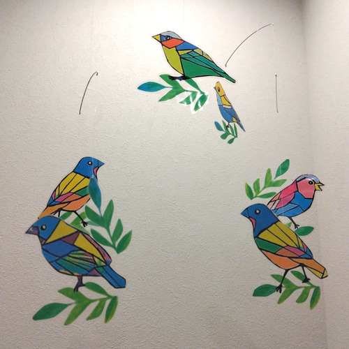 ステンドグラス風 鳥 モビール サンキャッチャーもお作りします