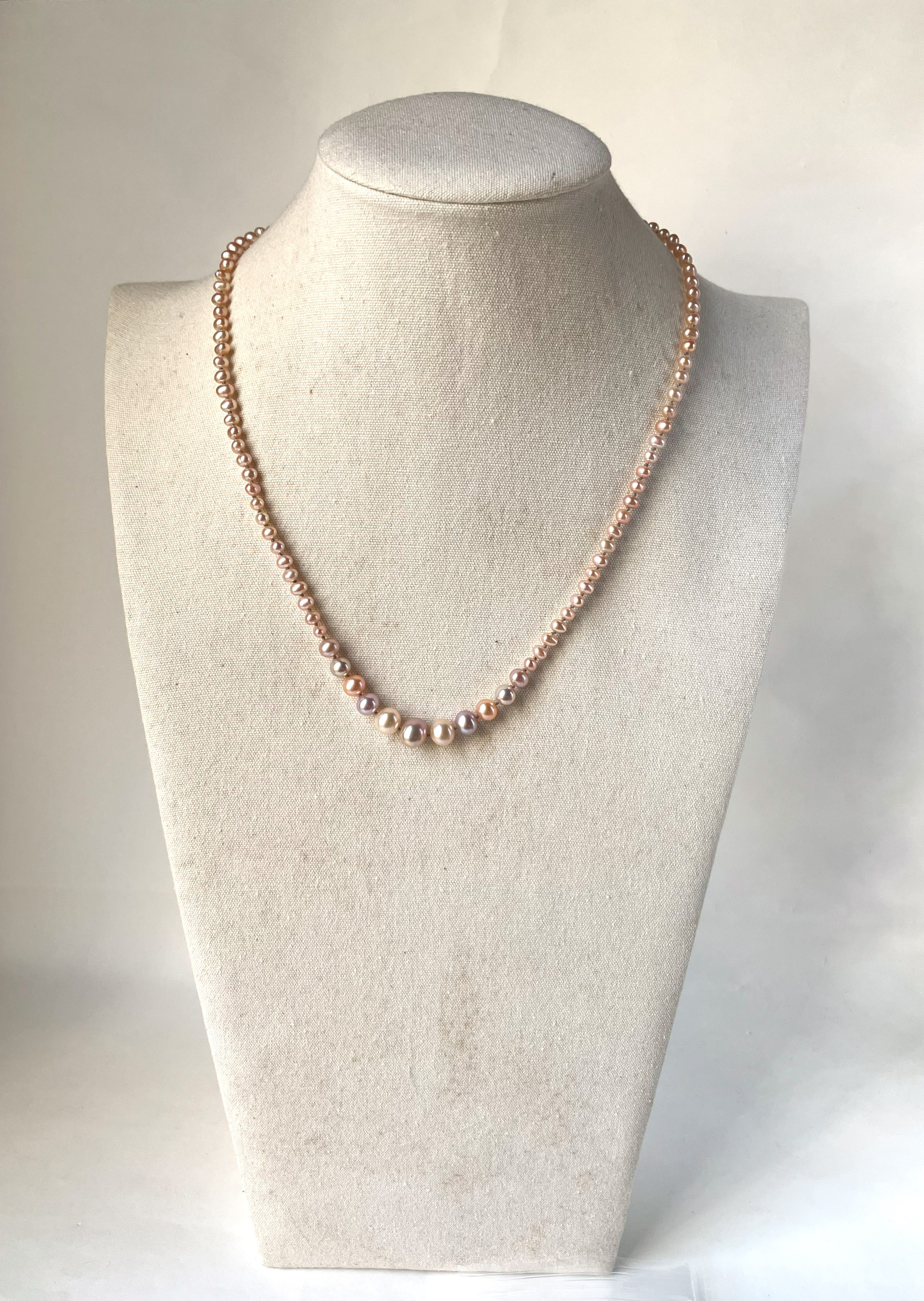 淡水パール　グラデーションネックレス