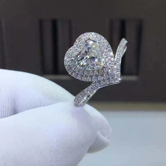 モアサナイト リング 3ct ハート フリーサイズ - メルカリ