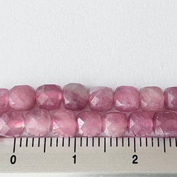 6粒　ハンドメイド素材　天然石ビーズ　ピンクトルマリンシリカ　キューブ 2枚目の画像