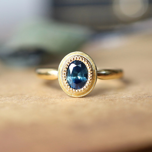 K18YG サファイヤ リング K18YG ダークアドベンチャーのサファイア  