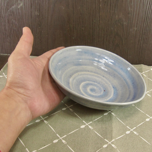 陶器歪み中鉢 青灰釉【240121】 お椀・ボウル・鉢 ばたばお 通販