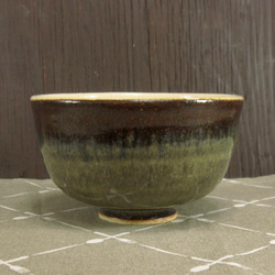 陶器 ひとくち茶碗・深型　こげ茶＋白（1）【240116】 2枚目の画像