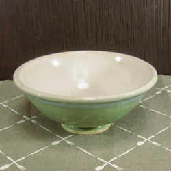 陶器 ご飯茶碗（大） うす緑＋白【240104】 1枚目の画像