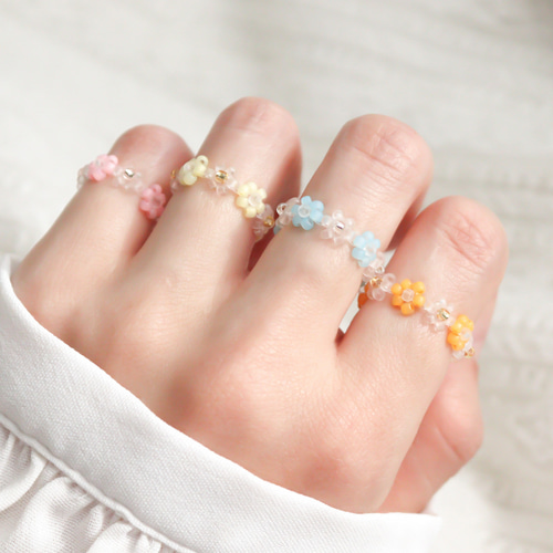 ビーズリング ✧ カラフルなわたあめカラー 小さなお菓子のぷち