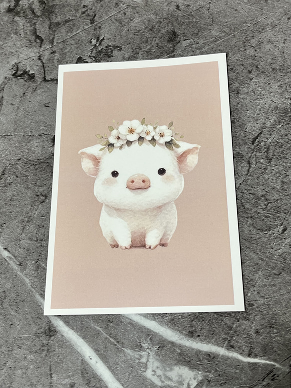 花冠をかぶる豚のポストカード 1枚目の画像