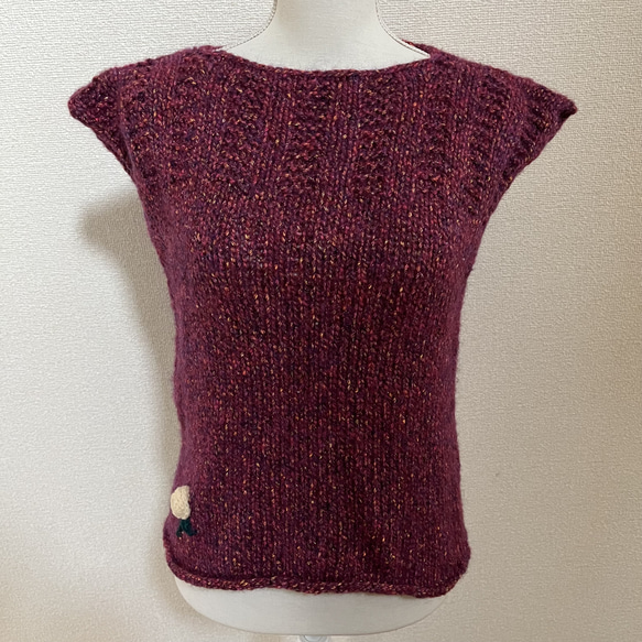 手編み　ベスト　手編みのベスト　赤　ラメ入り　バラのモチーフ　バラ　手縫い 10枚目の画像
