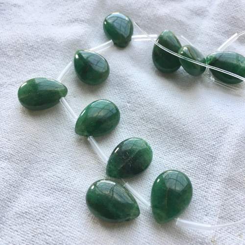 434 濃色グリーンアベンチュリンAA++ 14×10㍉ 天然色！【1ペア2石