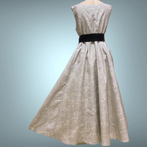 正絹 大島紬 フレアーワンピース 着物リメイク 書道家 華道 演奏