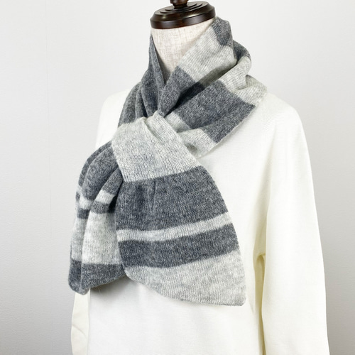 ベビーアルパカのマフラー☆グレーボーダー 軽くてふわふわ 暖かい