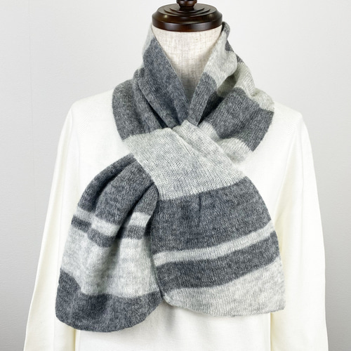 ベビーアルパカのマフラー☆グレーボーダー 軽くてふわふわ 暖かい