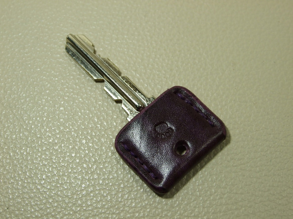 肉球刻印のキーカバー　ルガト紫 3枚目の画像